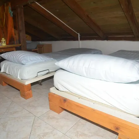 بيت للعطل House Zelanto Veli تكون